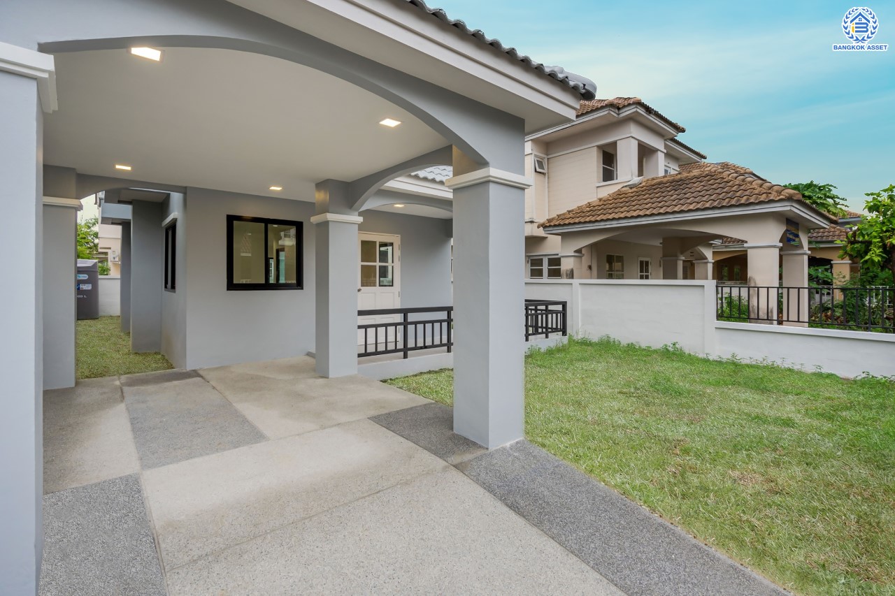 บ้านมือสองตกแต่งใหม่ ม.เศรณีลากูน วัดลาดปลาดุก ตอบโจทย์ทุกการใช้ชีวิต เนื้อที่ 50 ตร.ว. ฟังก์ชัน 3 ห้องนอน 3 ห้องน้ำ ทำเลเดินทางง่าย สะดวกสบายใกล้รถไฟฟ้าสายสีม่วง "สถานีคลองบางไผ่", ทางด่วน "กาญจนาภิเษก" และห้างสรรพสินค้าเซ็นทรัลเวสต์เกต